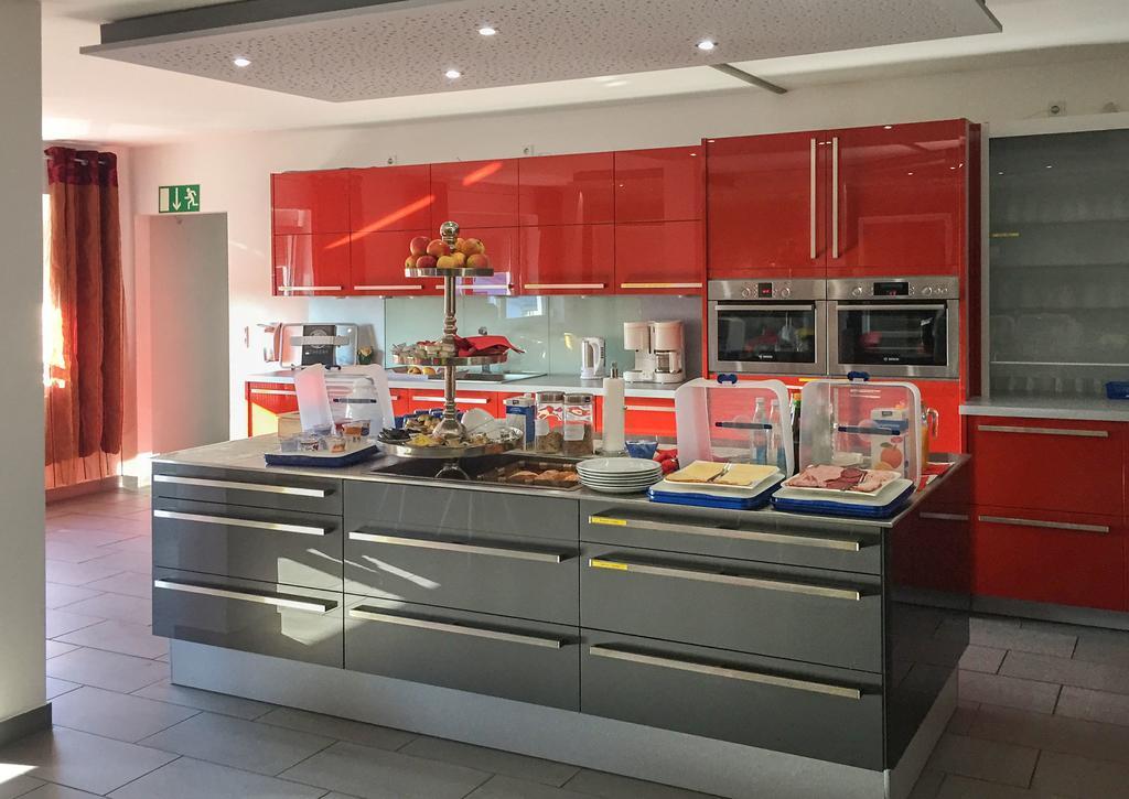 Inwest Hotel Garni Crailsheim Eksteriør bilde